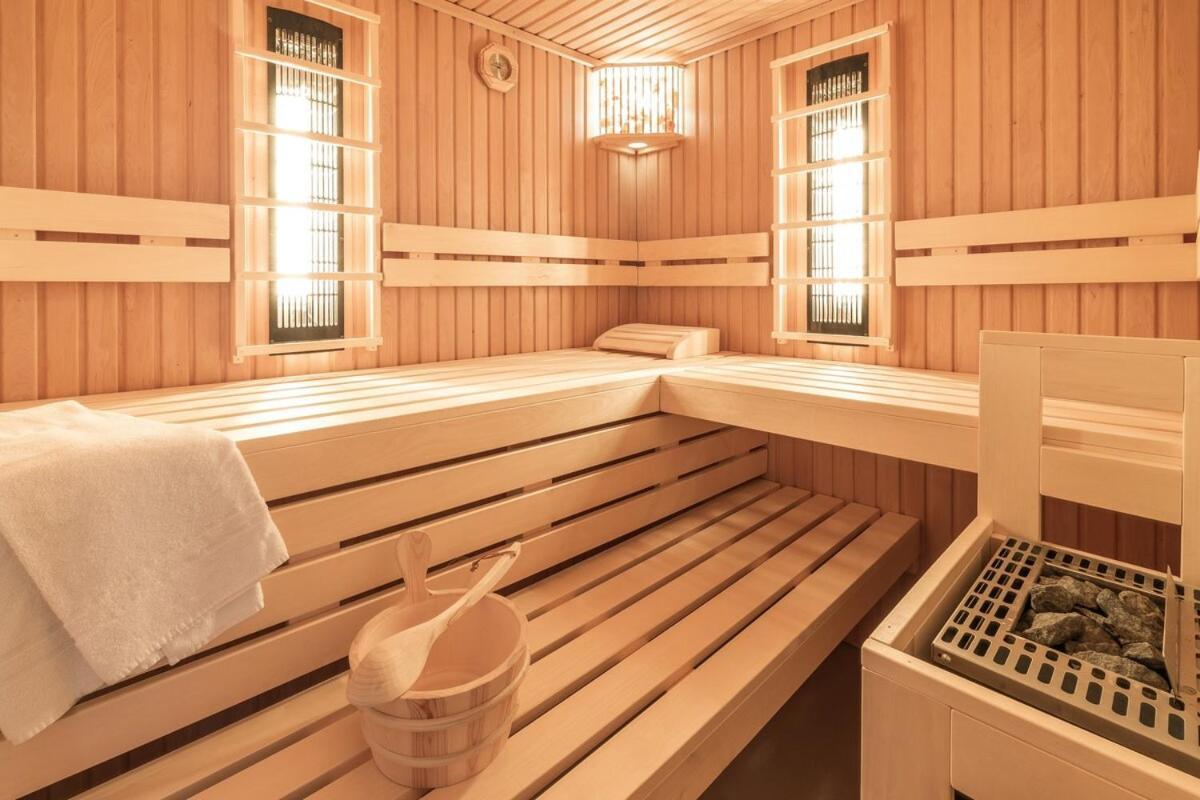 Luxus Meerblick Strand & Sauna & Garten & Heimkino غلوفي المظهر الخارجي الصورة