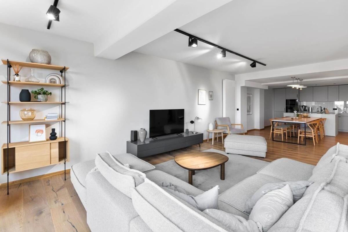 Luxus Meerblick Strand & Sauna & Garten & Heimkino غلوفي المظهر الخارجي الصورة